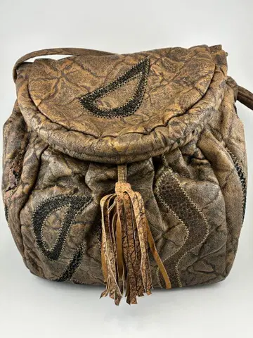 브라운 퀼팅 숄더백