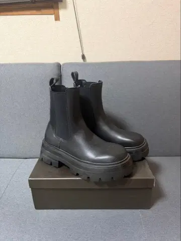 블랙 사이드 고어 부츠 통굽