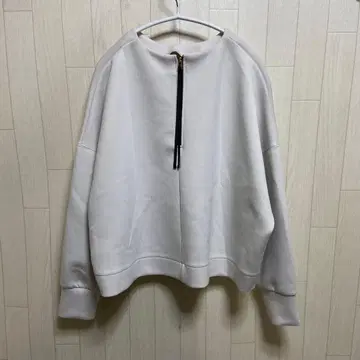 UNFILO 뷰티 폼 저지 크롭 상의