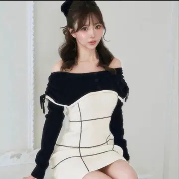 Darich 오프숄더 레이스업 리본 니트 미니 원피스 아이보리