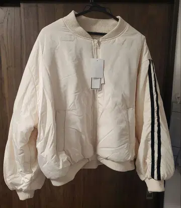 봄버 자켓 크림색 블랙 스트라이프