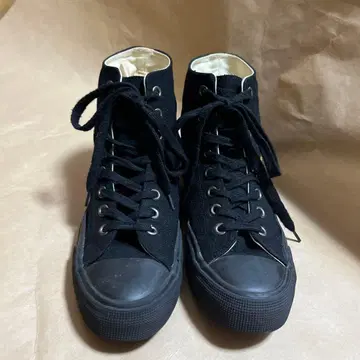 ReZARD 블랙 하이컷 스니커즈