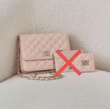 다리치 DD 로고 퀼팅 트래블 세트 핑크 패스 케이스 없음