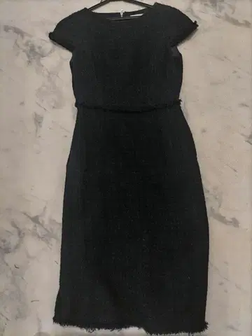 CILFORD 네이비 반팔 무릎 기장 원피스