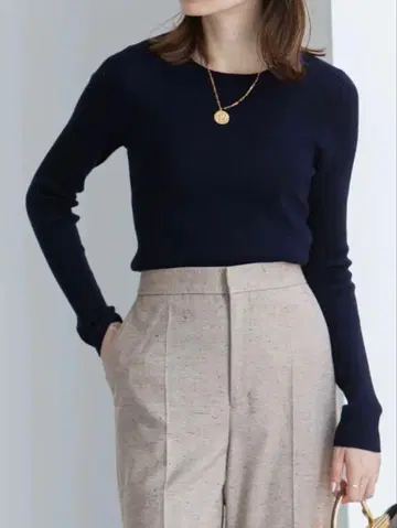 noble 리브 니트 크루넥