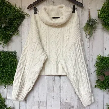 평평하게 놓았을 때 가슴 너비 70