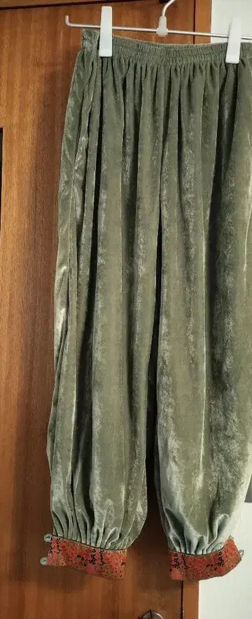 포키프시 벨로아 팬츠 새상품급