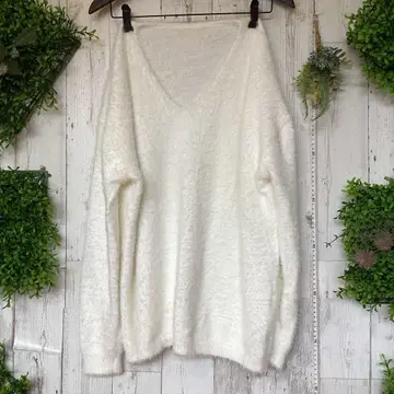 평평하게 놓았을 때 가슴 너비 64