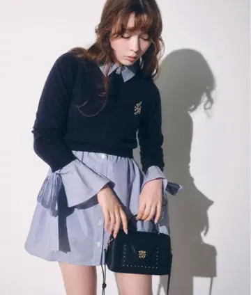 [ 기간 한정 ] SNIDEL 니트 세트 브로치 포함 미니 셔츠 원피스