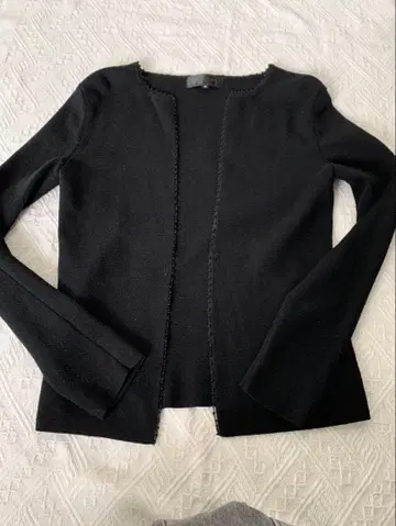 울 100 UNTITLED 언타이틀 블랙 비즈 트리밍 가디건 M