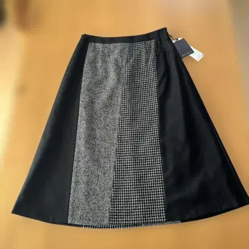 Reflect 리플렉트 스커트 블랙/화이트 09/M 택 포함 새상품
