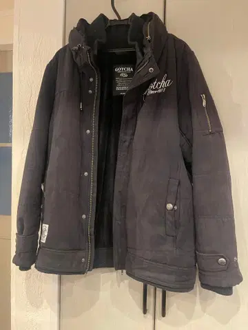 GOTCHA 블랙 다운 자켓 XL 후드 포함