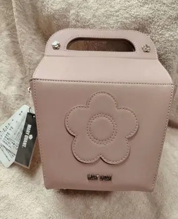 새상품 MARY QUANT 데이지 케이크 BOX 숄더 핑크
