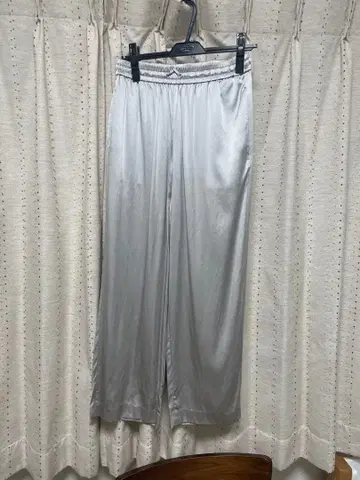 PLST 실버 와이드 팬츠 S 사이즈