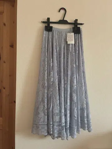 새상품 쿠튀르 브로치 서클 레이스 스커트