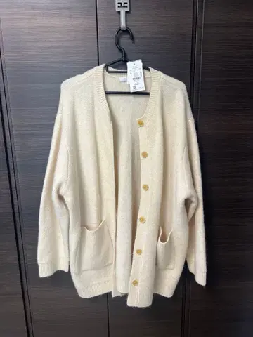 미사용 로리즈팜 모찌모찌 샤기 크루 가디건 아이보리 L