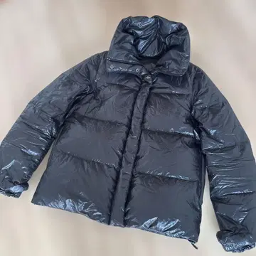 [ 다운 자켓 ] 다운 90% 페더 10% 밑단 밴딩 38 사이즈 블랙