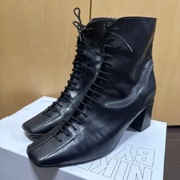 RANDA 블랙 레이스업 가죽 숏부츠