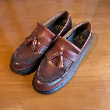 브라운 가죽 프린지 로퍼