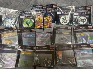 HUNTER x HUNTER 피규어와 하위상 총 18점