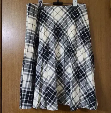 여성용 23구 온워드 카시야마 플리츠 스커트 모노톤 체크