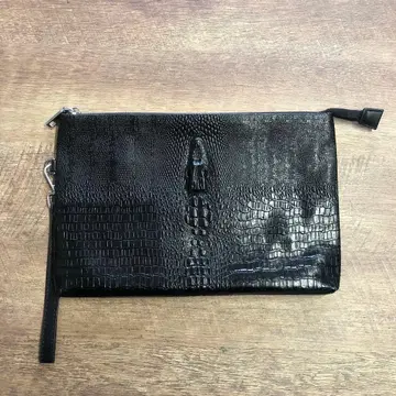 클러치백 크로커다일 패턴