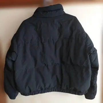 블랙 다운 자켓 숏 기장