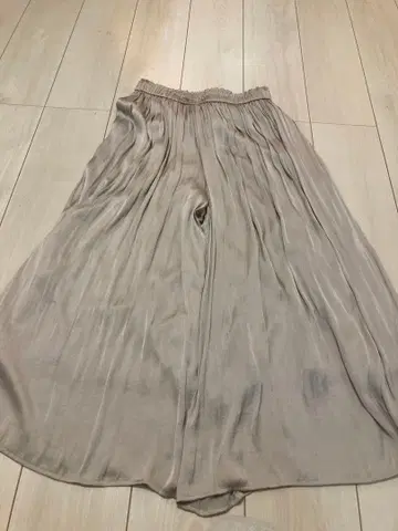 새상품급 KUMIKYOKU 베이지 가우초 팬츠 사이즈 2