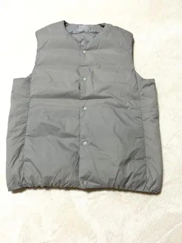 여성 라이트 그레이 다운 베스트