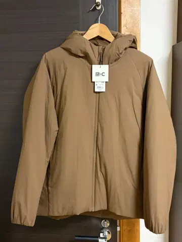 UNIQLO 유니클로 C 퍼프 테크 후드티 브라운 M