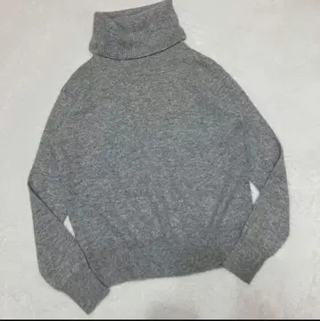 [ 새상품급 ] 유니클로 캐시미어 터틀넥 스웨터 그레이 M