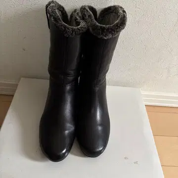 인힐 보아 하프 부츠