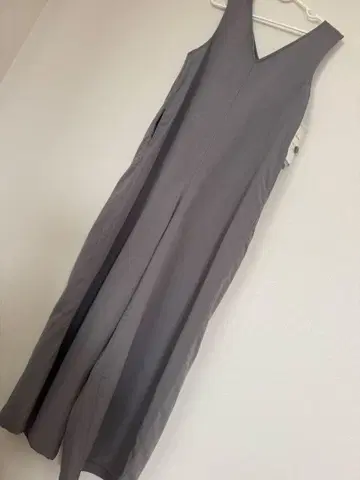 BEAMS HEART 그레이 V넥 올인원 S 사이즈