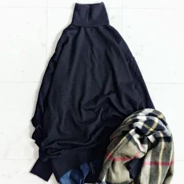 고급 매디슨 블루 캐시미어 실크 터틀넥 니트 블랙