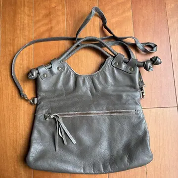 PIETRO 카키색 가죽 숄더백