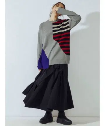 UN3D. 턱 플리츠 볼륨 스커트 블랙 36