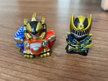 가면라이더 나이트 서바이브 피규어 2개