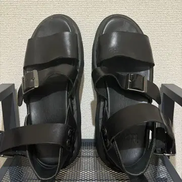 닥터마틴 샌들 UK6