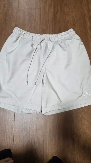 Jordan 베이지 숏팬츠