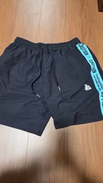 FR2 블랙 숏팬츠