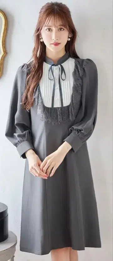 토코 클로젯 리본 포함 레이스 장식 요크 절개 원피스 차콜