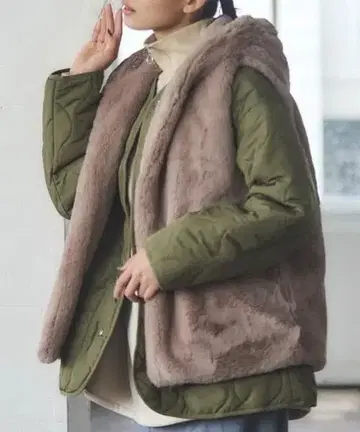 후드 부착 퍼 베스트