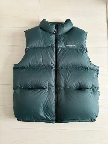 [ 새상품급 ] thisisneverthat 다운 베스트 다크 그린