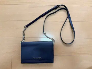 마이클코어스 지갑 숄더 네이비