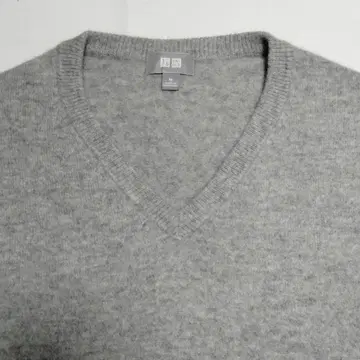 M 사이즈 캐시미어 100% V넥 스웨터 유니클로