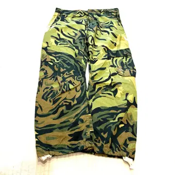 CUNE 큔 6개 토끼 카모 패턴 카모플라주 워크 팬츠