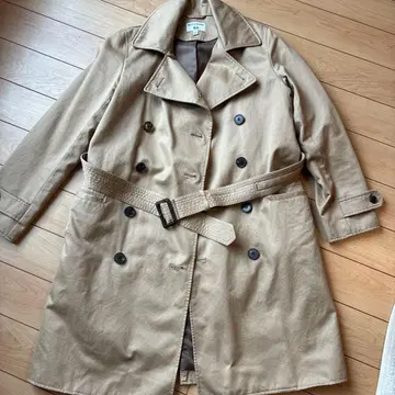 유니클로! 새상품급 베이지 더블 브레스트 트렌치코트 M 사이즈