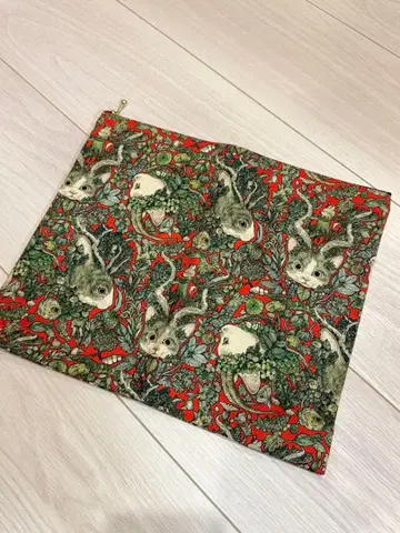 히구치 유코 파우치