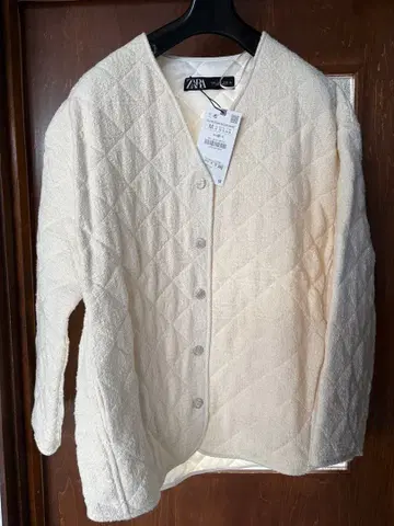 [ 가격 인하!!! ] ZARA 아이보리 노카라 자켓 M