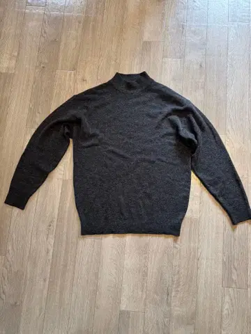 구제 모크넥 스웨터